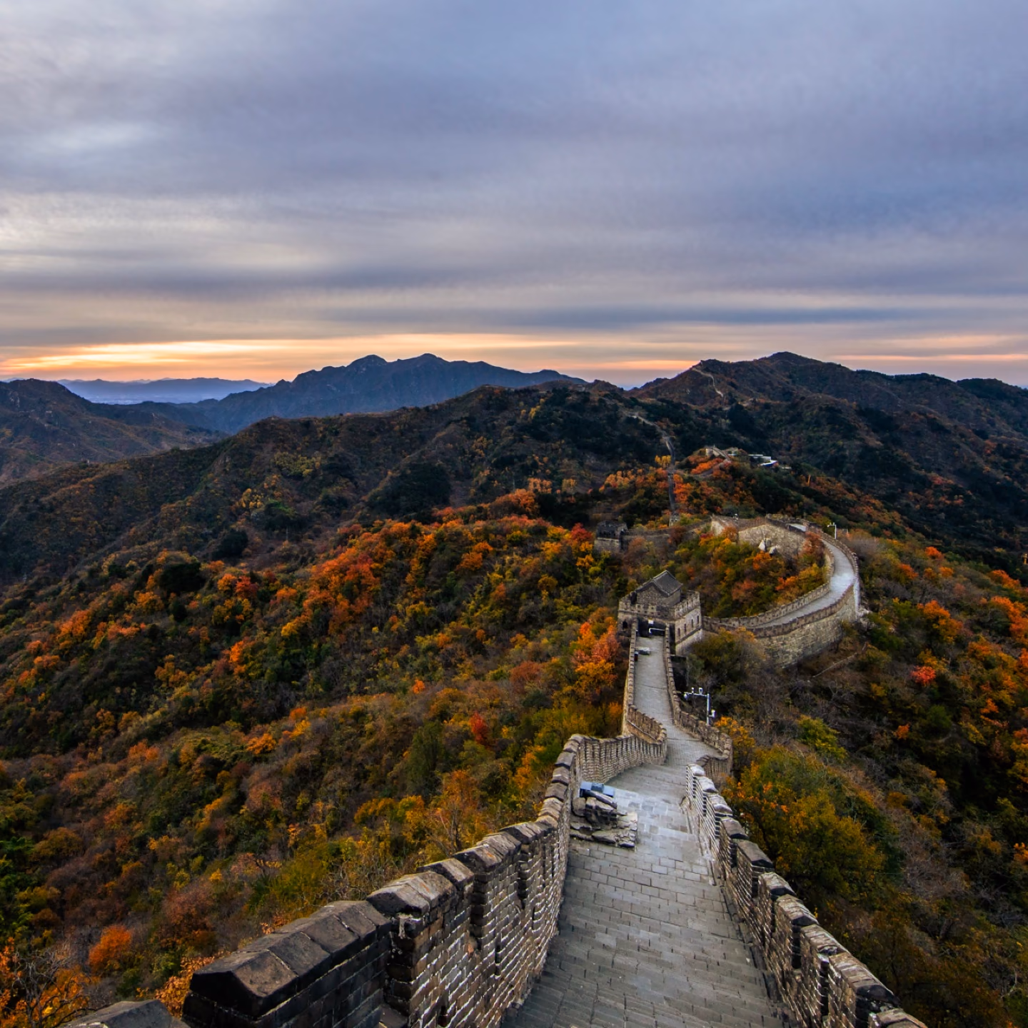 Quiet early-morning walk along the Mutianyu Great Wall — photo 3 of 5
